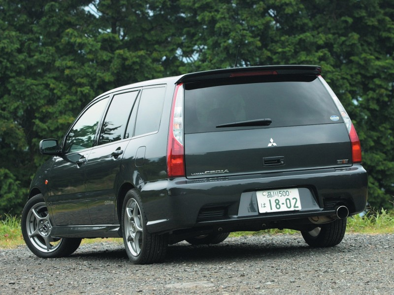 Illustration for article titled I saw a Lancer Ralliart wagon the other day
